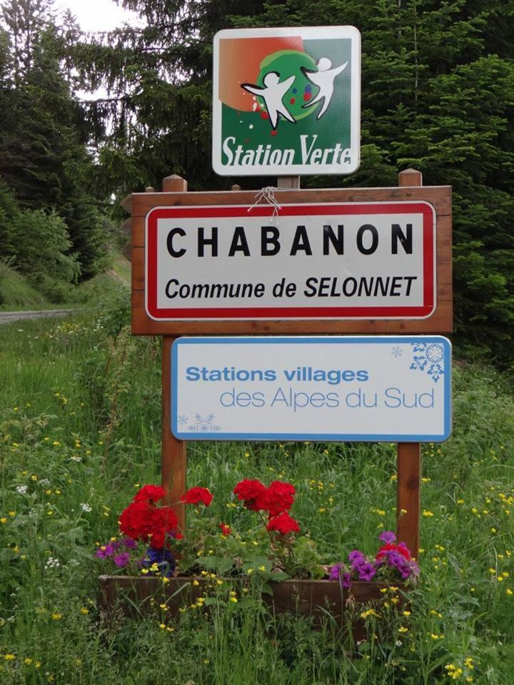 Les Blanches Provencales Bed & Breakfast Selonnet Exterior foto